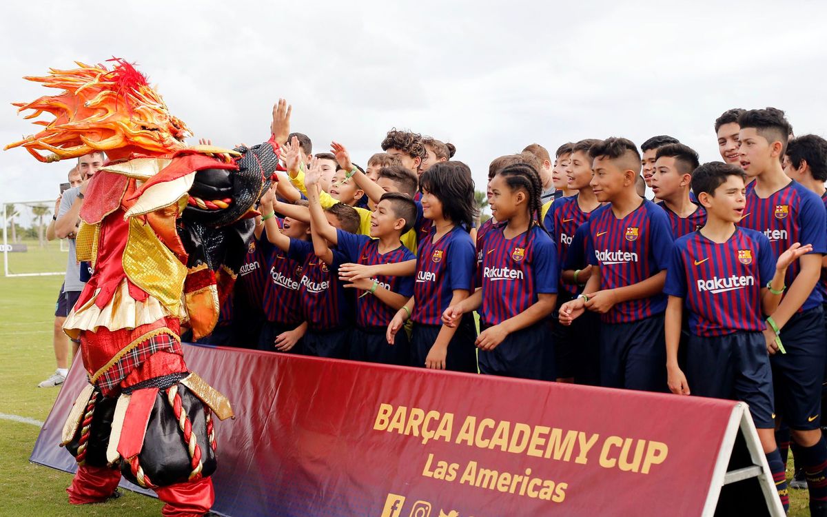 El balón ya rueda en el torneo Barça Academy Las Américas Cup en Cap Cana